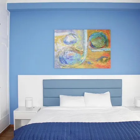 Cheery In The Center Of Apartment