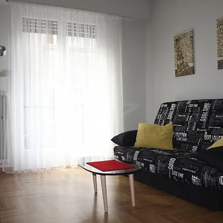 Apartment Cheery In The Center Of Athens