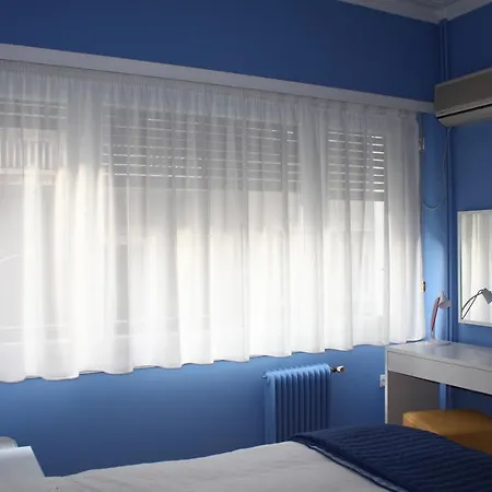 Cheery In The Center Of Apartment *