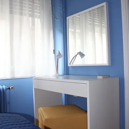 Cheery In The Center Of Apartment Athens